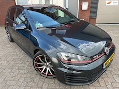 Volkswagen Golf - 2.0 TSI GTI / Navi / Camera / PDC / Carplay / Stoelverwarming
