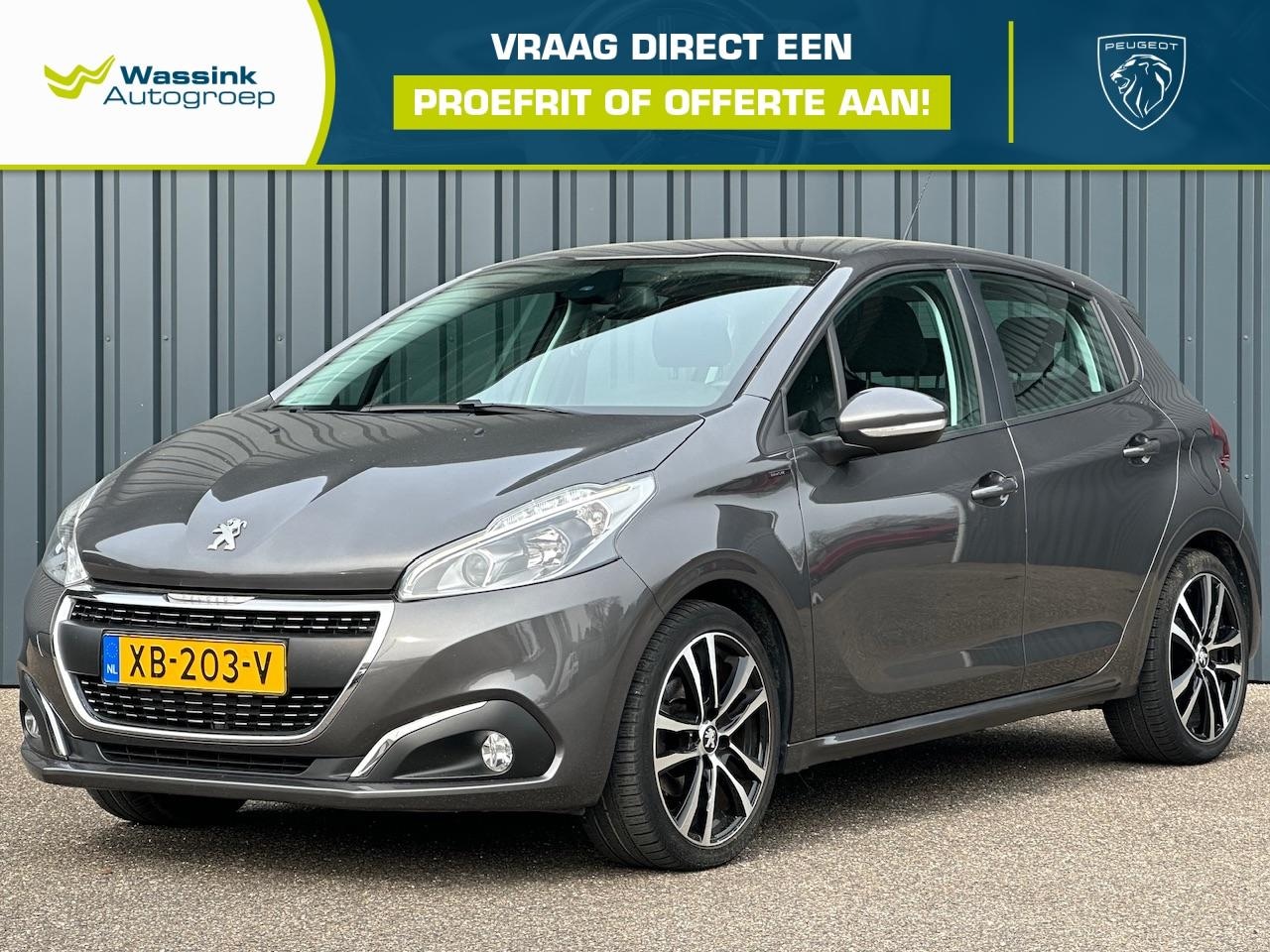Peugeot 208 - 1.2 SIGNATURE I NL Auto I 1E Eigenaar I Navigatie I Cruise Control I All Season I 17"LM I - AutoWereld.nl