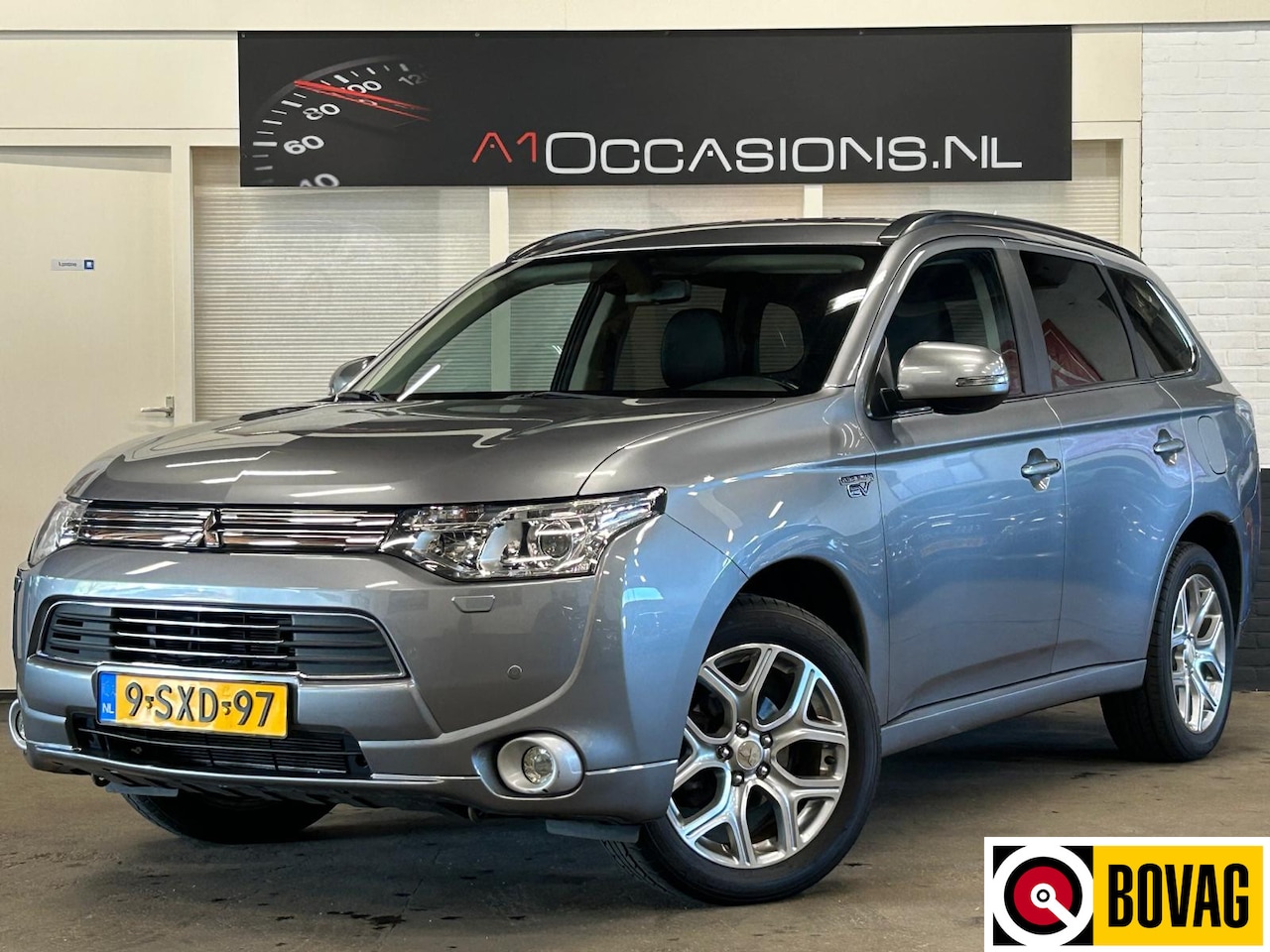 Mitsubishi Outlander - 2.0 PHEV instyle 2.0 PHEV Instyle+ - AutoWereld.nl