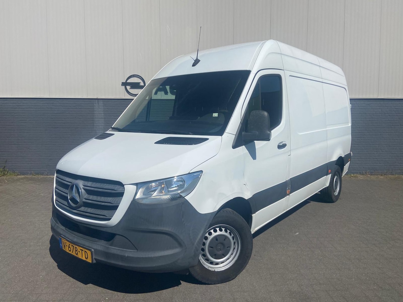 Mercedes-Benz Sprinter - 314 2.2 CDI 143pk AUT-7 L2H2 EURO VI-D NAVI Camera ECC Keyless Bluetooth Navigatie-pakket - AutoWereld.nl