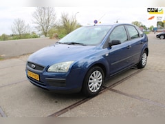Ford Focus - 1.4-16V Ambiente