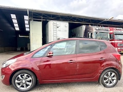 Hyundai ix20 - 1.6i 125pk automaat Premium - nap - pano - leer - stuur + stoelverw - navi - camera - 1e e