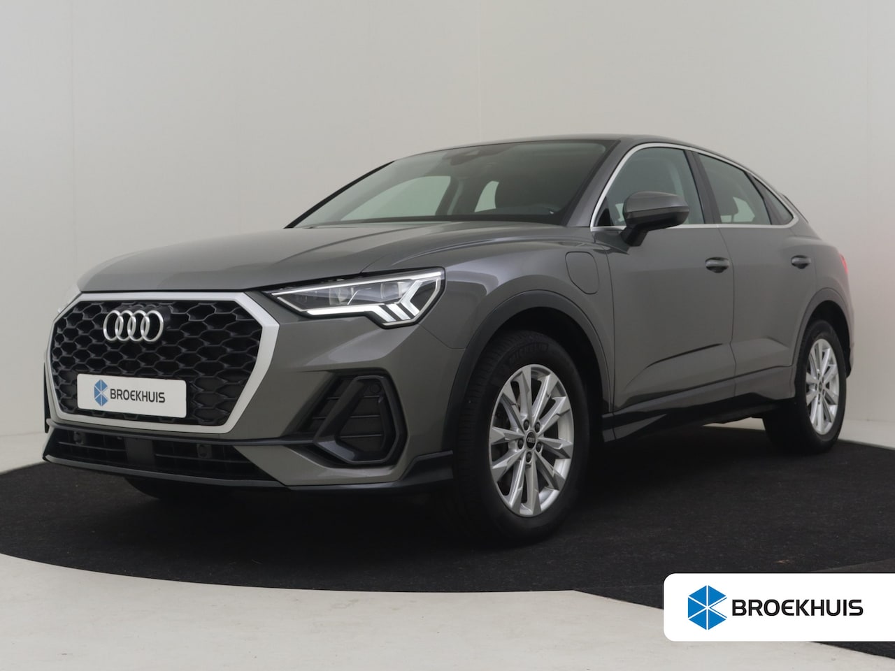 Audi Q3 Sportback - 45 TFSI e S Edition 245 pk S-TRONIC/AUTO | Achteruitrijcamera | Panoramadak | Lederen bekl - AutoWereld.nl
