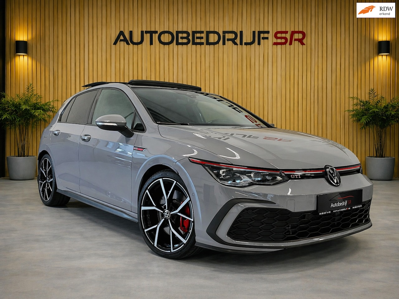 Volkswagen Golf - 2.0 TSI GTI Panoramadak! Harman Kardonn! Head Up! Camera! IQ-Lights Vol opties! - AutoWereld.nl