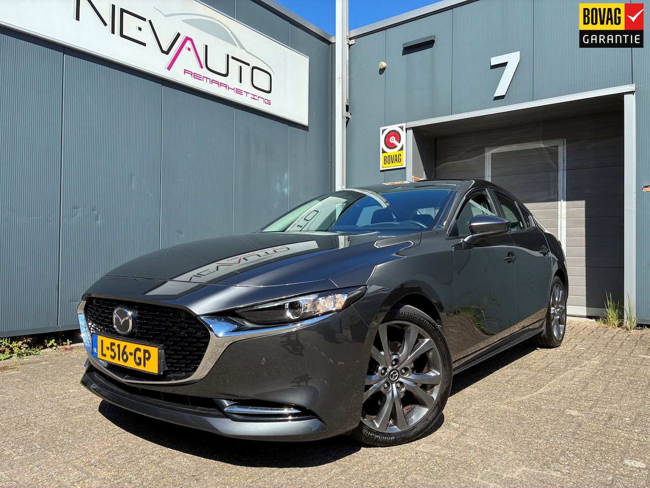 Mazda 3 - 2.0 e-SkyActiv-X M Hybrid 186 BOSE LEER 18" HUD - AutoWereld.nl