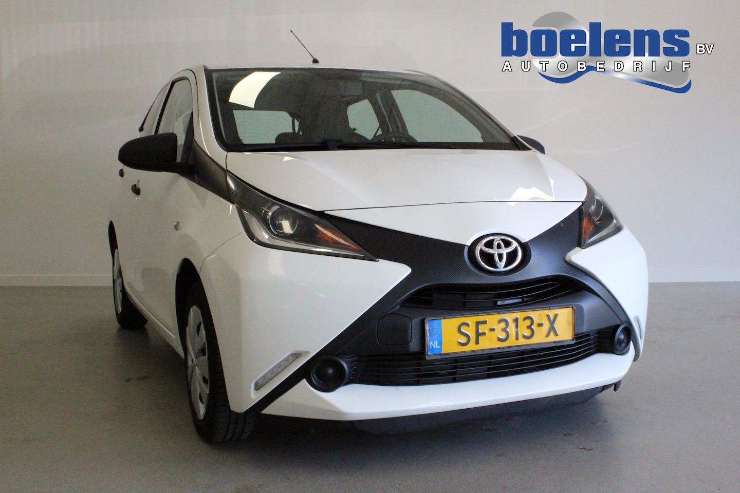 Toyota Aygo - 1.0 VVT-i x-fun | 5-DEUR | AIRCO | ELEK-RAMEN | LED | NL-AUTO+N.A.P! | CPV | TEL/MEDIA | A - AutoWereld.nl