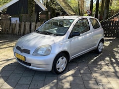 Toyota Yaris - 1.3-16V VVT-i Luna AIRCO APK Nieuw
