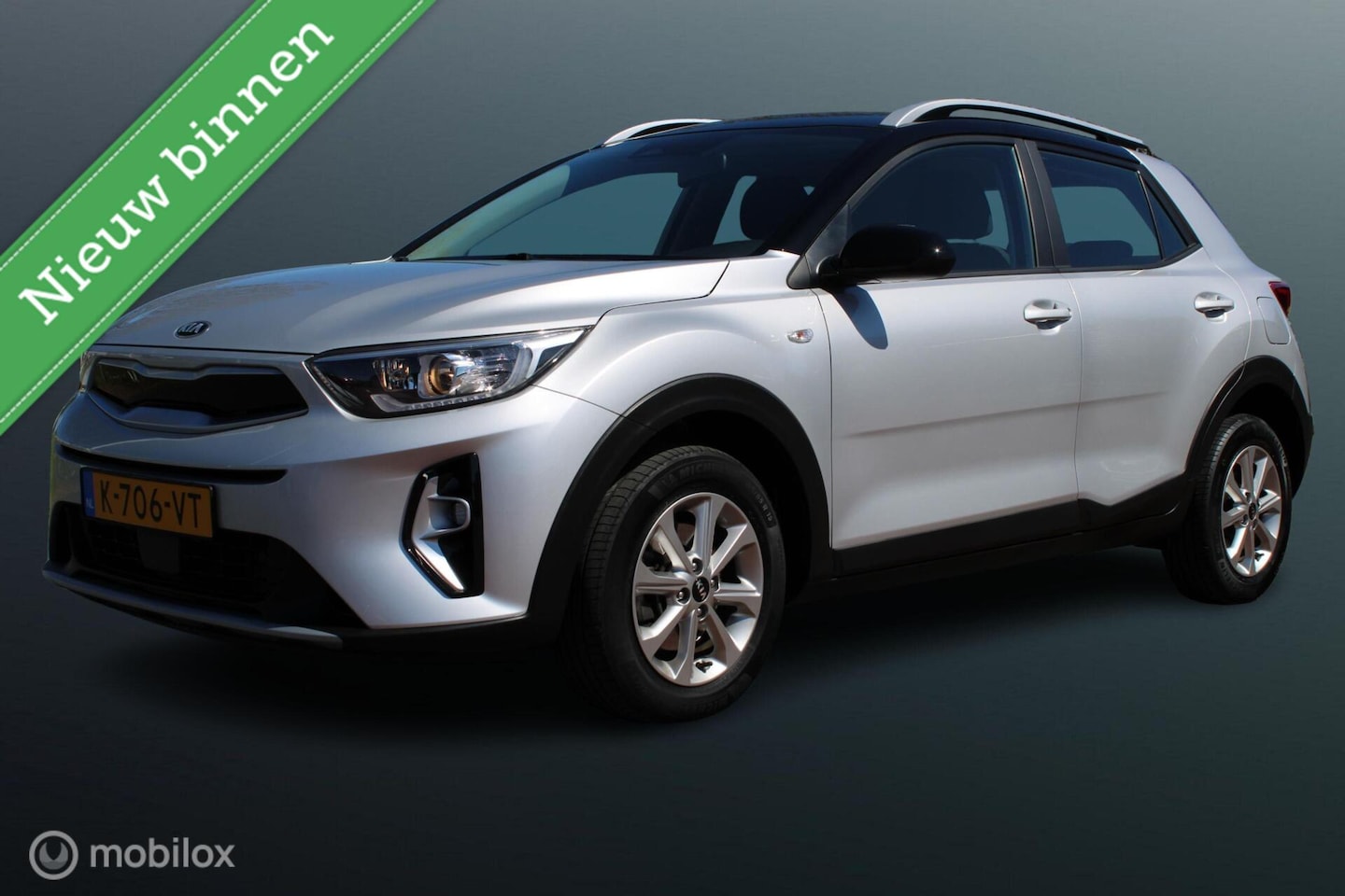 Kia Stonic - 1.0 T-GDi MHEV DynamicLine 1.0 T-GDi MHEV DynamicLine, Zwart dak, App connect/navi, Cruise, Airco, Pdc + camera, Tele - AutoWereld.nl