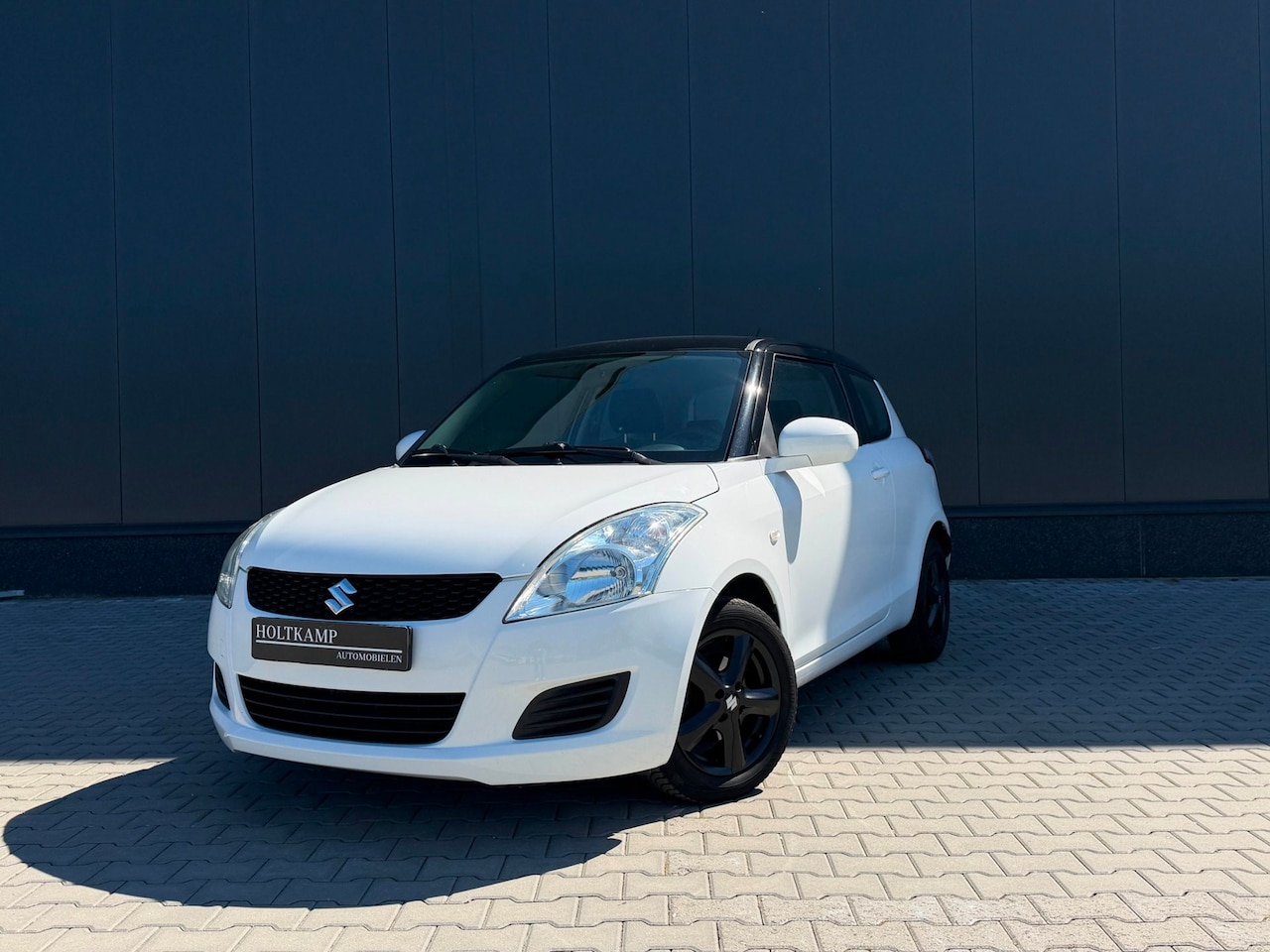 Suzuki Swift - 1.2 Base EASSS | AIRCO | SCHERM | ELEKTRISCHE RAMEN - AutoWereld.nl