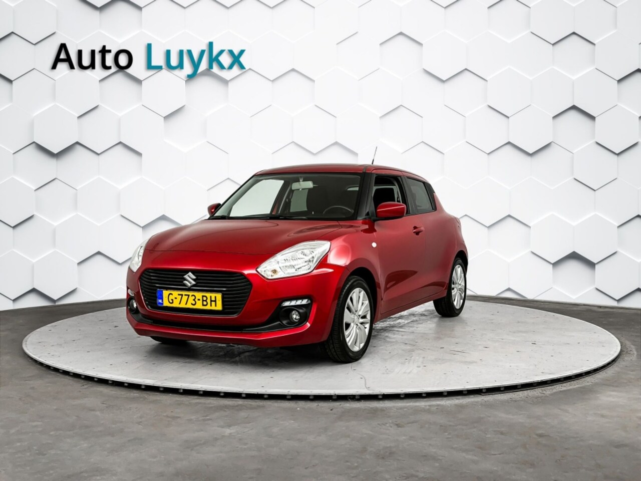 Suzuki Swift - 1.2 Select | Navigatie | Parkeercamera | Apple Carplay/Android Auto - AutoWereld.nl