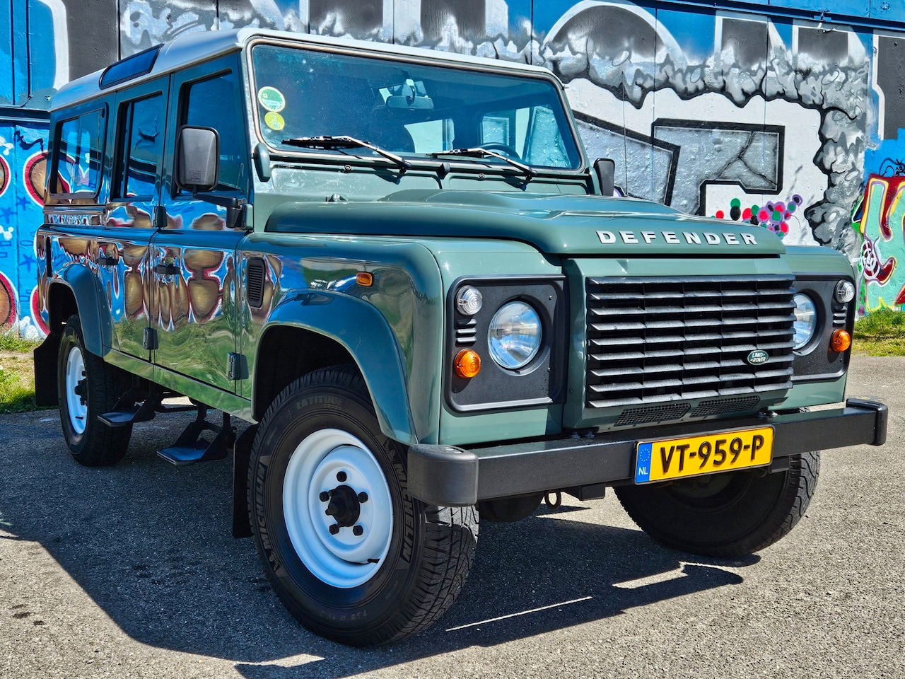 Land Rover Defender 110 - 2.2 D grijskenteken - AutoWereld.nl