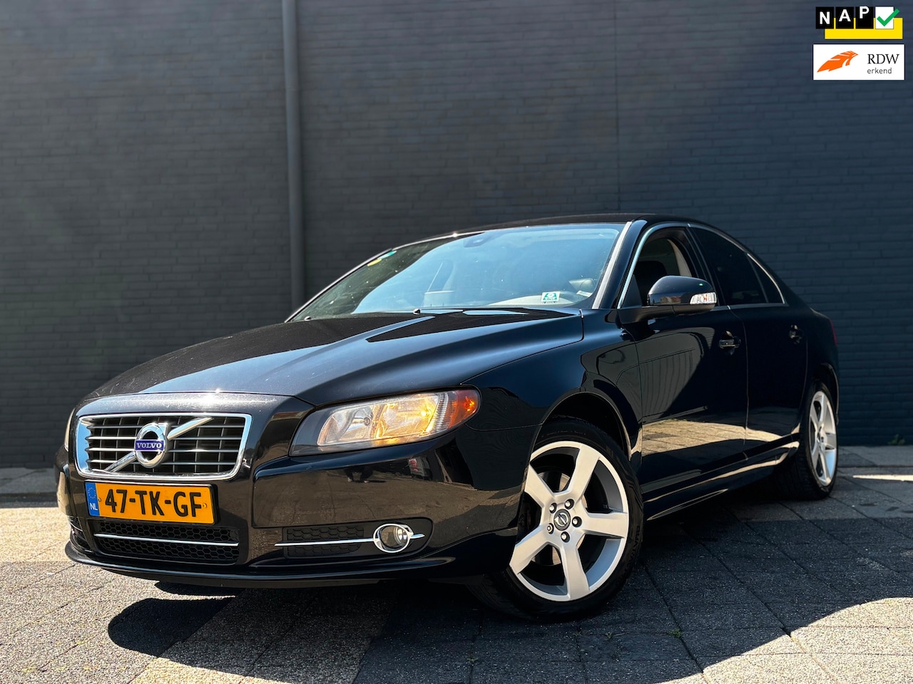 Volvo S80 - 2.5 T Momentum | Automaat | Cruise Control | Leder - AutoWereld.nl