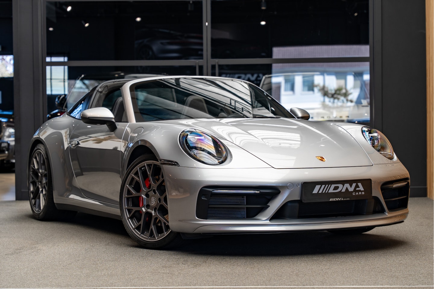 Porsche 911 Targa - 992 4S SportDesign Sportuitlaat 3.0 4 S Stoelventilatie - AutoWereld.nl