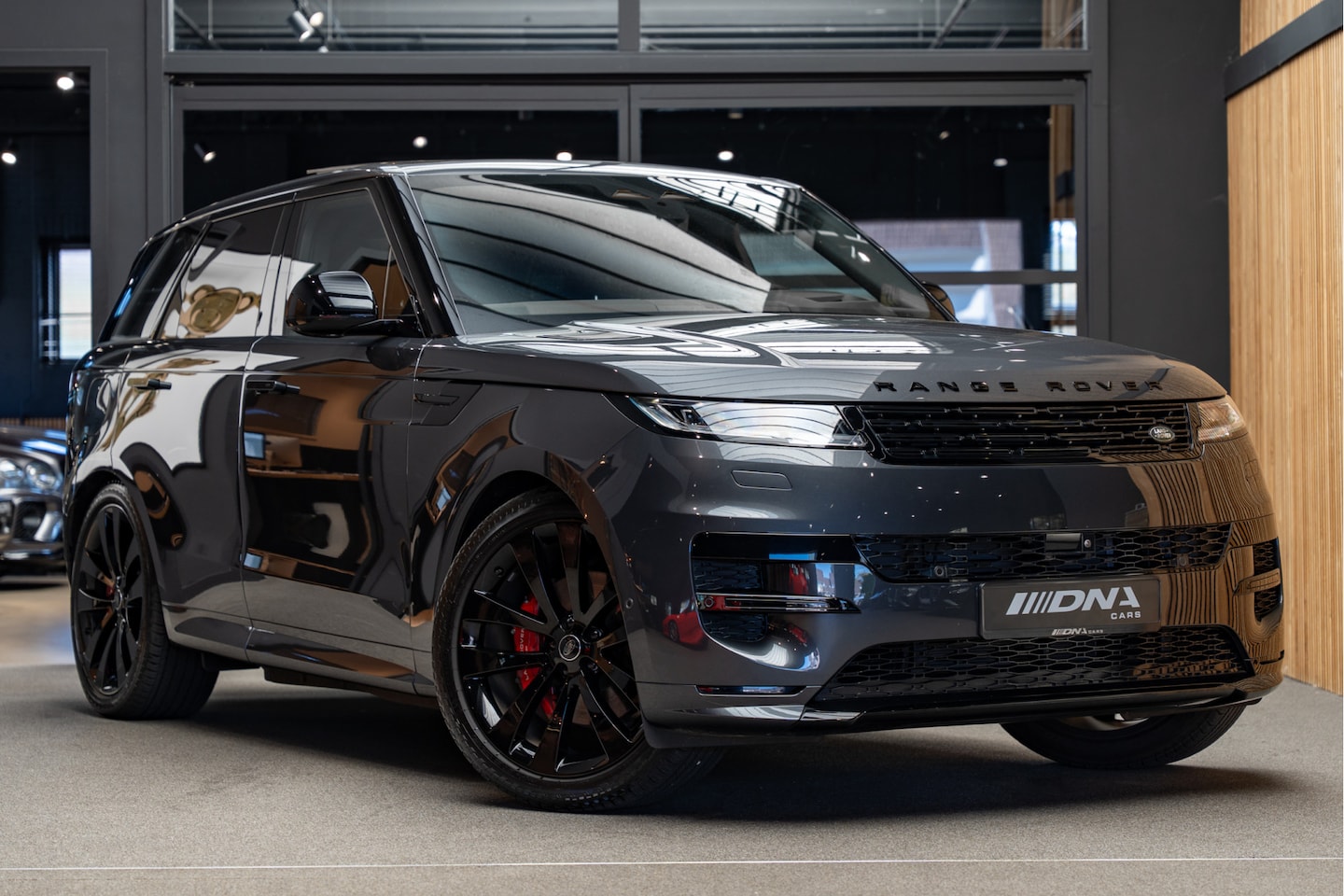 Land Rover Range Rover Sport - 3.0 P460e Dynamic HSE PHEV - AutoWereld.nl