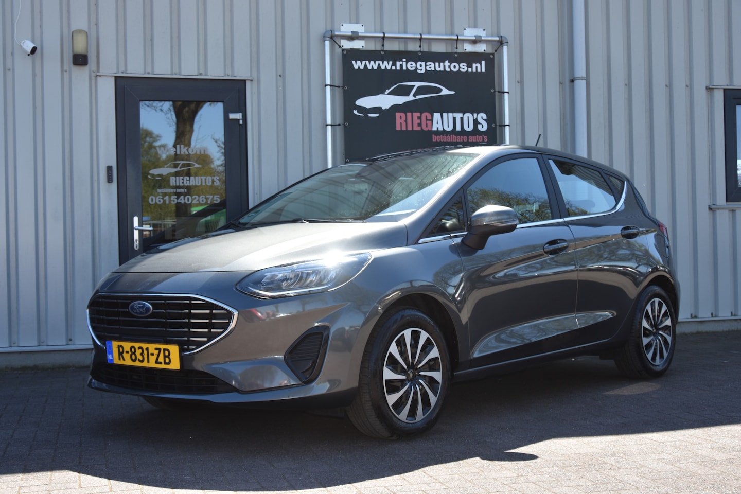 Ford Fiesta - 1.0 EcoBoost Titanium. N.A.P, PDC, CLIMA, Navigatie, DAB!! - AutoWereld.nl