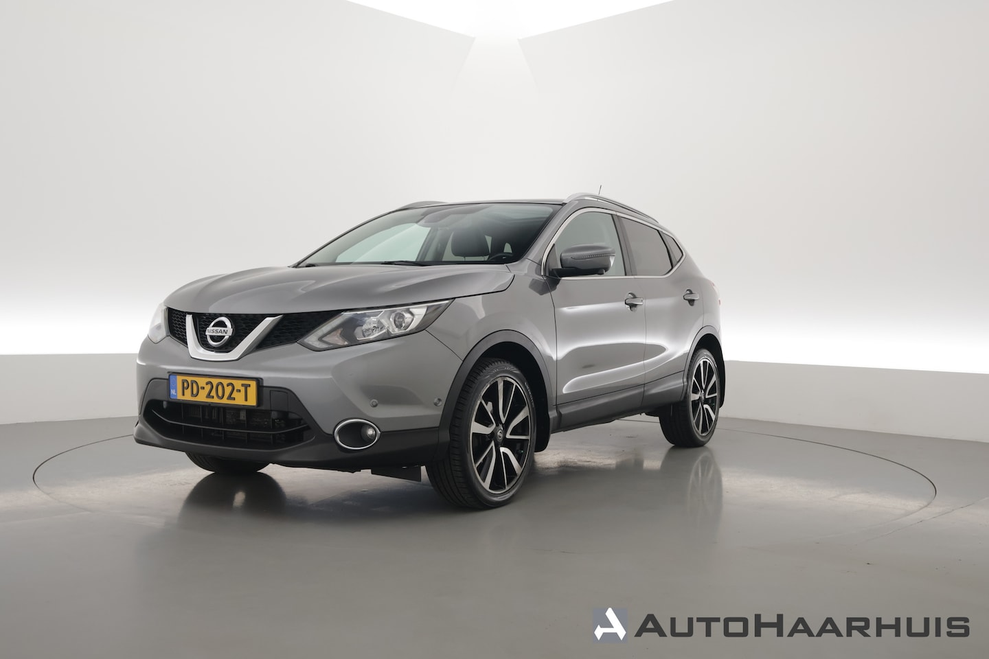 Nissan Qashqai - 1.2 Tekna | Cruise | 360cam | Dodehoek. | Pano | Trekhaak | Stoelverw. | Achteruitrijcamer - AutoWereld.nl