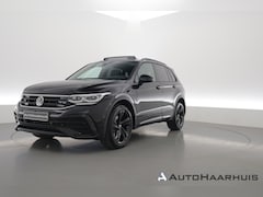 Volkswagen Tiguan - 1.4 TSI eHybrid R-Line Business+ | S/K-dak | Elek. Trekhaak | Dig. Cockpit | Adapt. Cruise