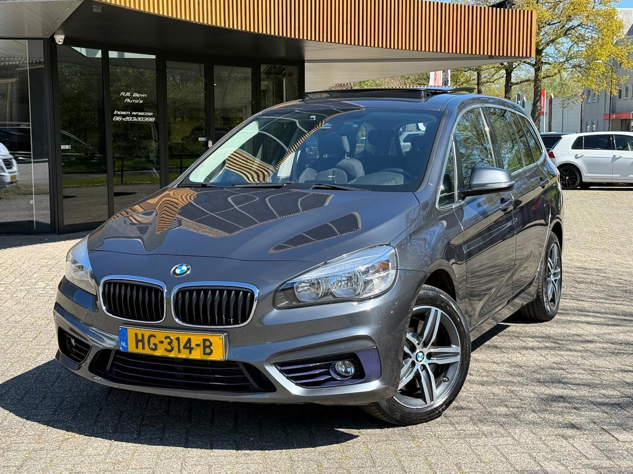 BMW 2-serie Gran Tourer - 220i Sport|7-Zits|Pano|Trekhaak|1e Eigenaar|Dealeronderhouden - AutoWereld.nl