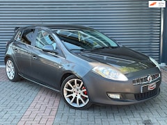 Fiat Bravo - 1.4 T-Jet Emotion Airco | Trekhaak | Pdc | 150 Pk