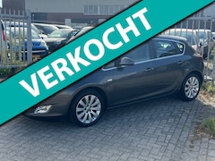 Opel Astra - 1.4 Turbo Cosmo 120PK NL AUTO NAP 2e EIGENAAR CRUISE l TREKHAAK l LEER l AIRCO l PDC DEALE