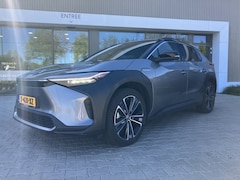 Toyota bZ4X - Premium 71 kWh 3-fase | JBL | Panodak | Stoelkoeling