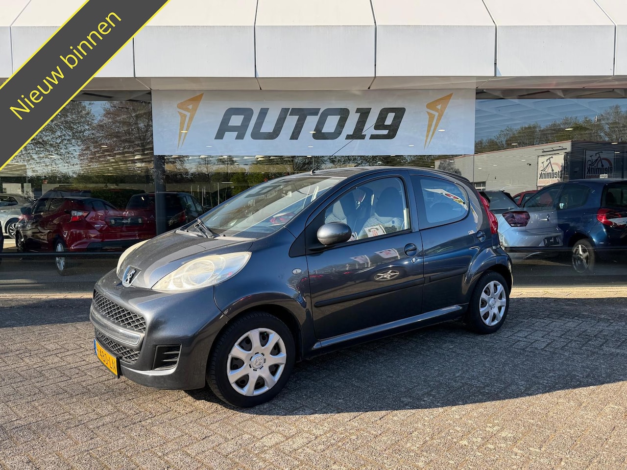 Peugeot 107 - 1.0-12V Sublime 1.0-12V Sublime - AutoWereld.nl
