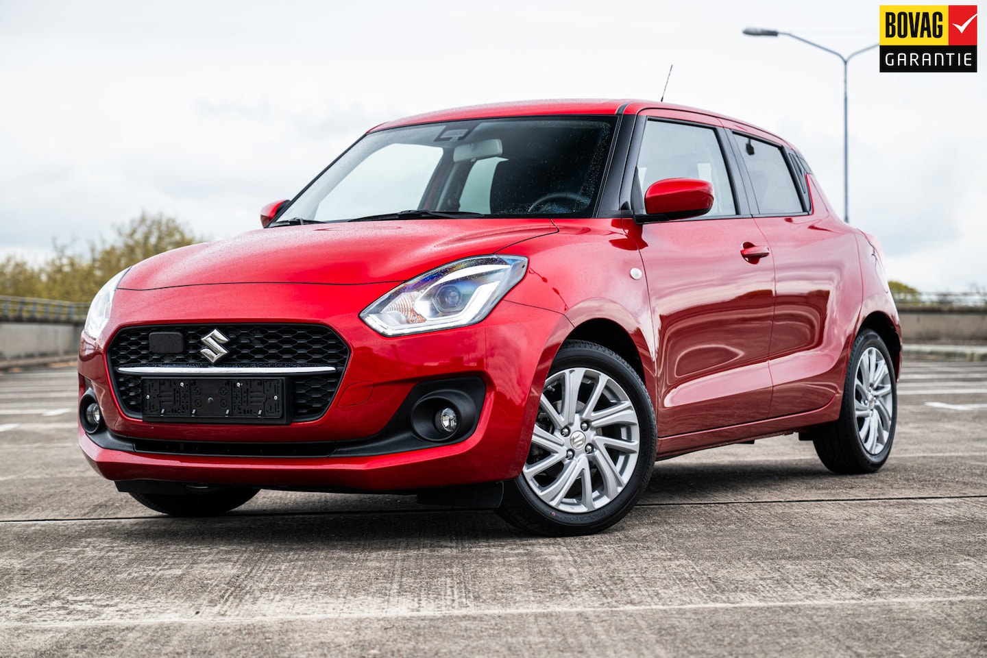 Suzuki Swift - 1.2 Select Smart Hybrid | Automaat | Airco | Adaptieve Cruise Control | Camera | Navigatie - AutoWereld.nl
