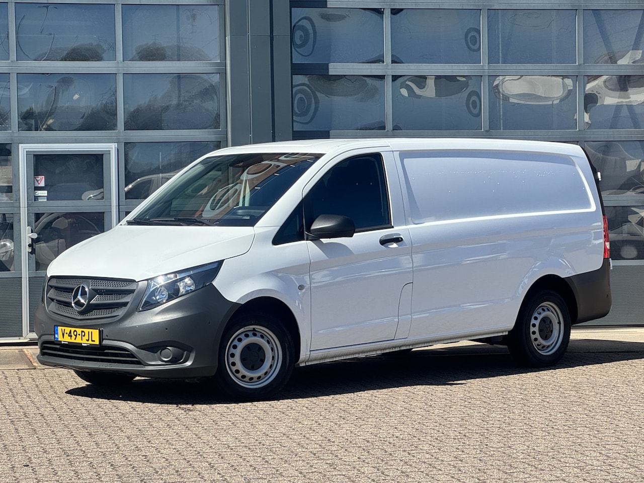 Mercedes-Benz Vito - 110 L2 | Cruise | Camera | Navi | Parktronic | Certified 24 mnd garantie - AutoWereld.nl