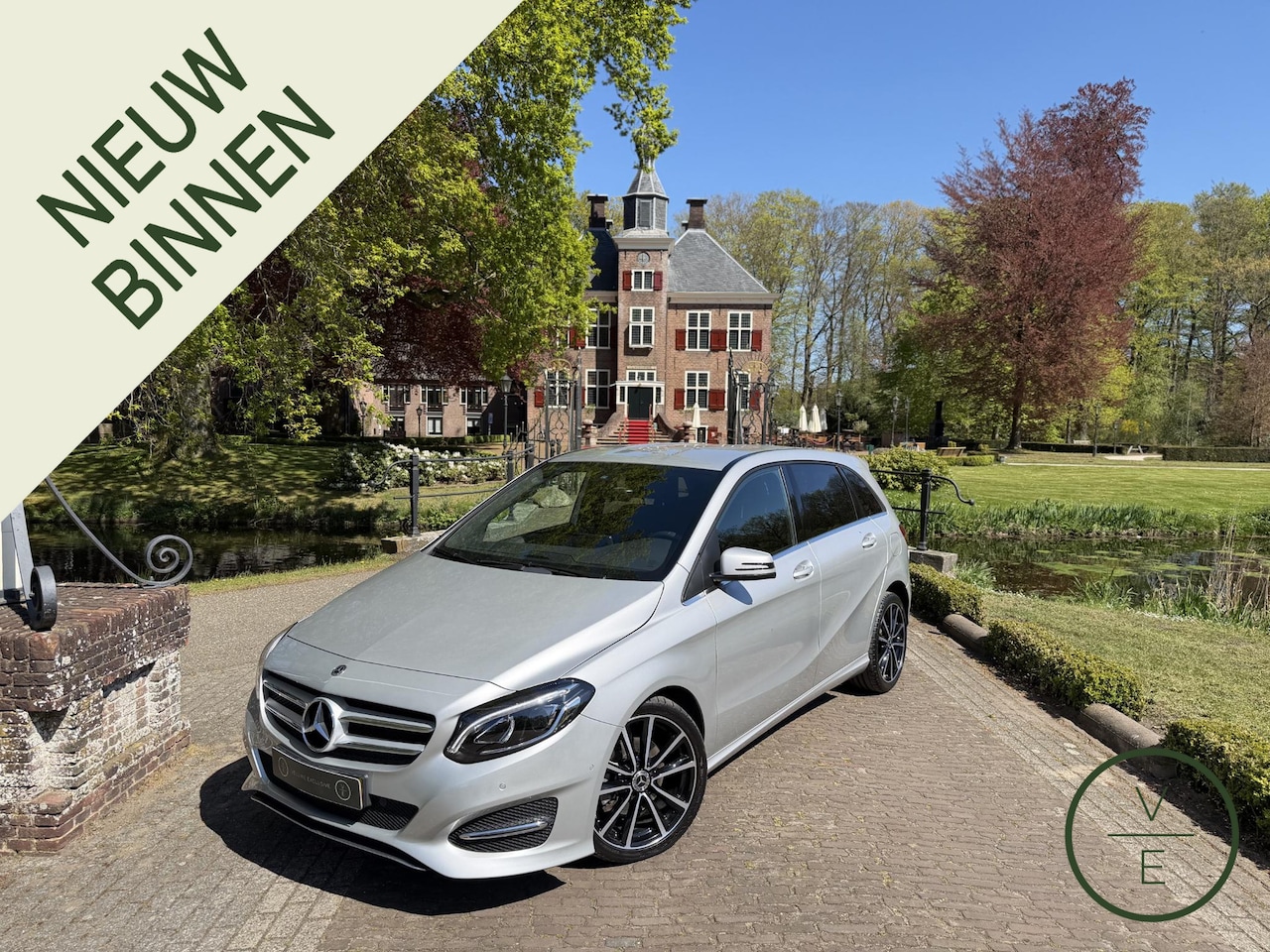 Mercedes-Benz B-klasse - 180 AMG Line | 49.000KM !! | Trekhaak | Led | Navi | Leder | - AutoWereld.nl