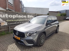 Mercedes-Benz GLB - 180 MEMORIE AMG PANORAMADAK ECC