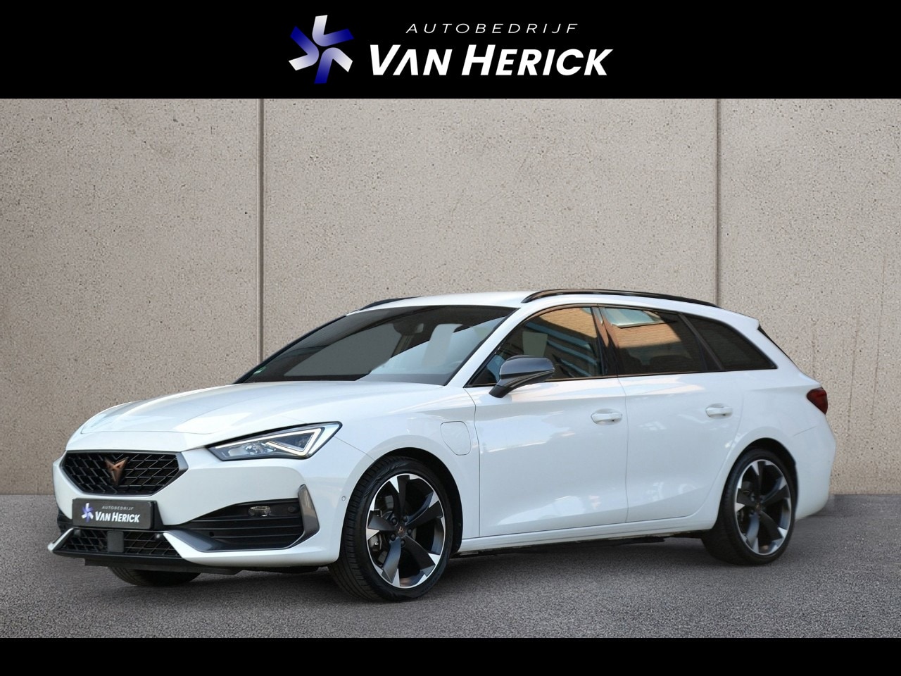 CUPRA Leon Sportstourer - 1.4 e-Hybrid Business | Navigatie | Achteruitrijcamera | Winterpaket - AutoWereld.nl