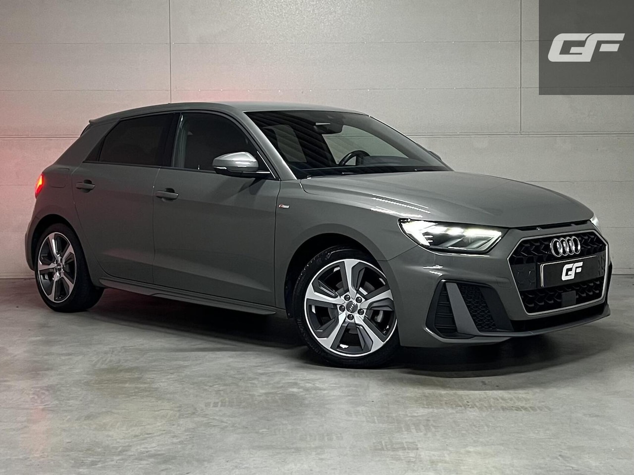 Audi A1 Sportback - TFSI 3x S-Line DSG Carplay Cruise NAP - AutoWereld.nl