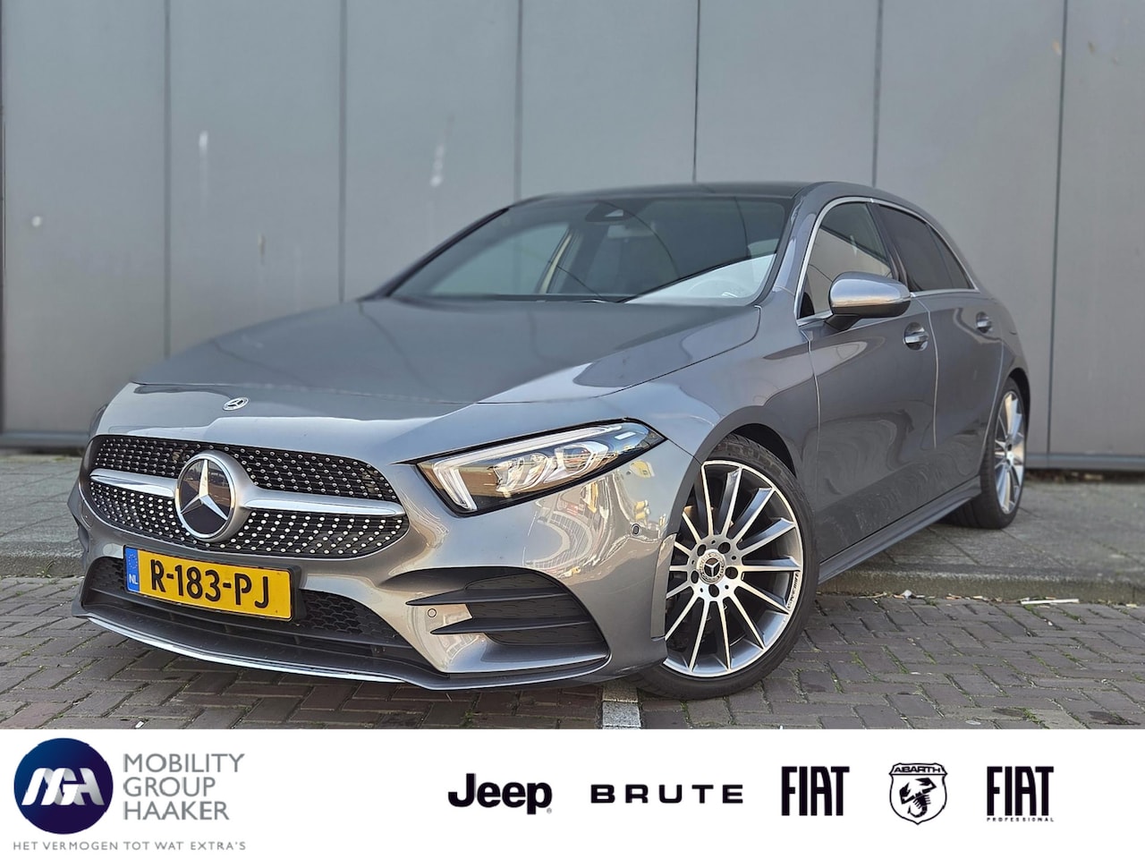 Mercedes-Benz A-klasse - 180 Business Solution AMG | Panoramadak | Apple-Android | Stoelverwarming - AutoWereld.nl