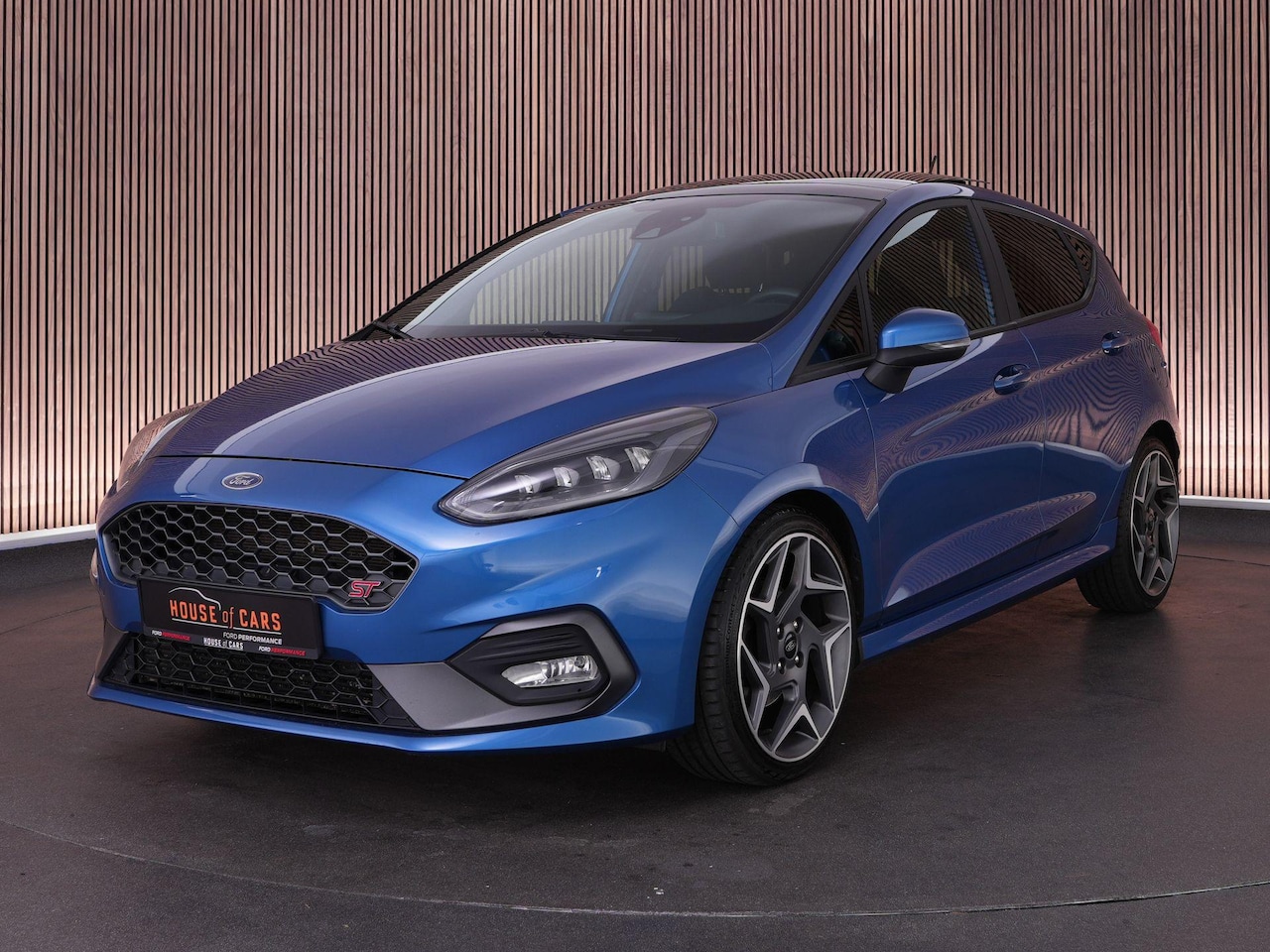 Ford Fiesta - 1.5 ST |panoramadak|B&O|Apple Carplay|winterpack|LED-koplampen|18" lichtmetalen velgen|cru - AutoWereld.nl