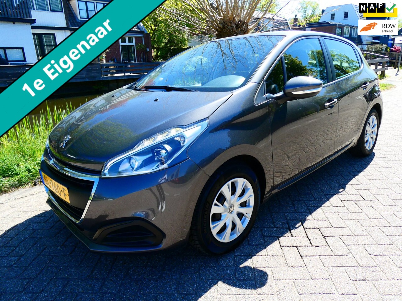 Peugeot 208 - 1.2i Active 5-deurs 91.000km. 1e eig. Airco Cruise Navi - AutoWereld.nl