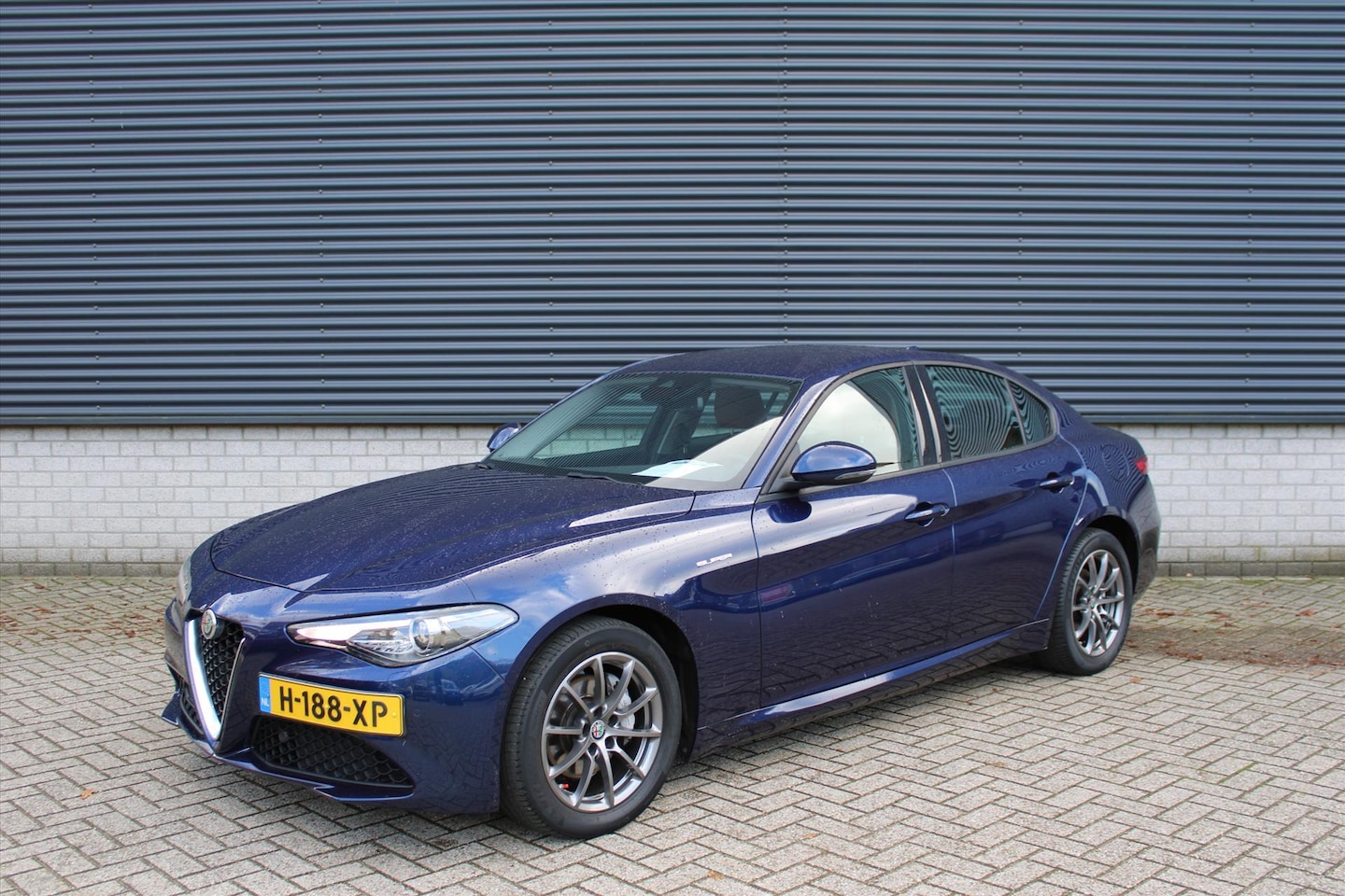 Alfa Romeo Giulia - Super 2.0 TURBO 200pk Automaat I Adaptieve Cruise I Bruin Leer I Camera I Parkeersensoren - AutoWereld.nl