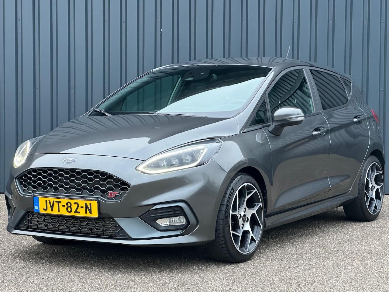 Ford Fiesta - 1.5 200pk 5dr ST-3 I B&O I Recaro I Winterpack I Camera I Carplay I Parkeersensoren I Crui - AutoWereld.nl
