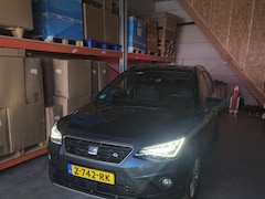 SEAT Arona - 1.0 TSI FR Business Intense Trekhaak / Beats audio / Camera