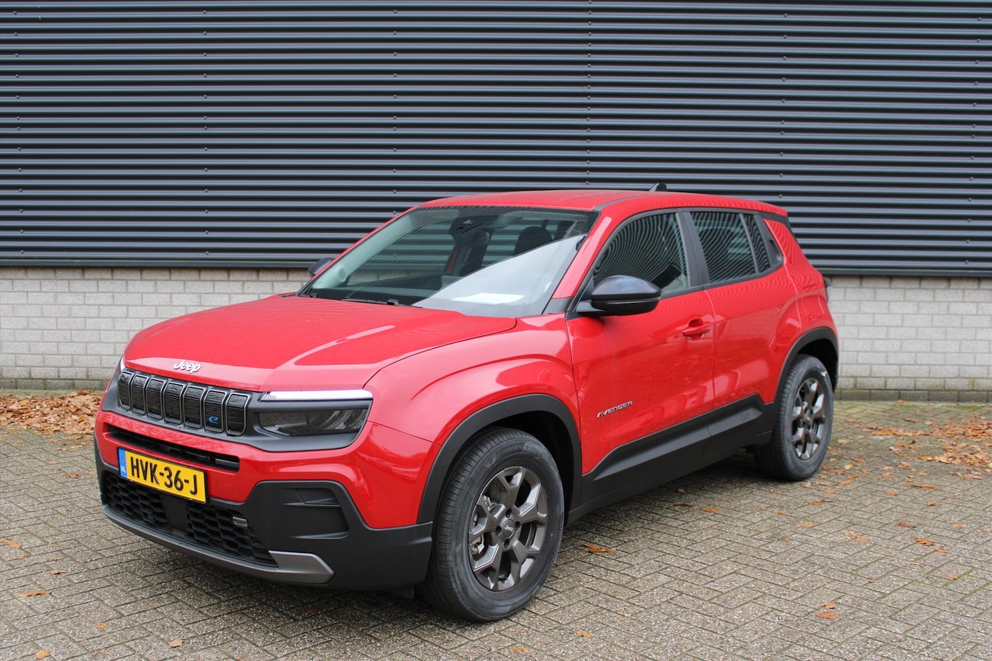 Jeep Avenger - Longitude 54 kWh 156pk I Winter Pack I Stoelverwarming I Parkeersensoren I Lichtmetalen Ve - AutoWereld.nl