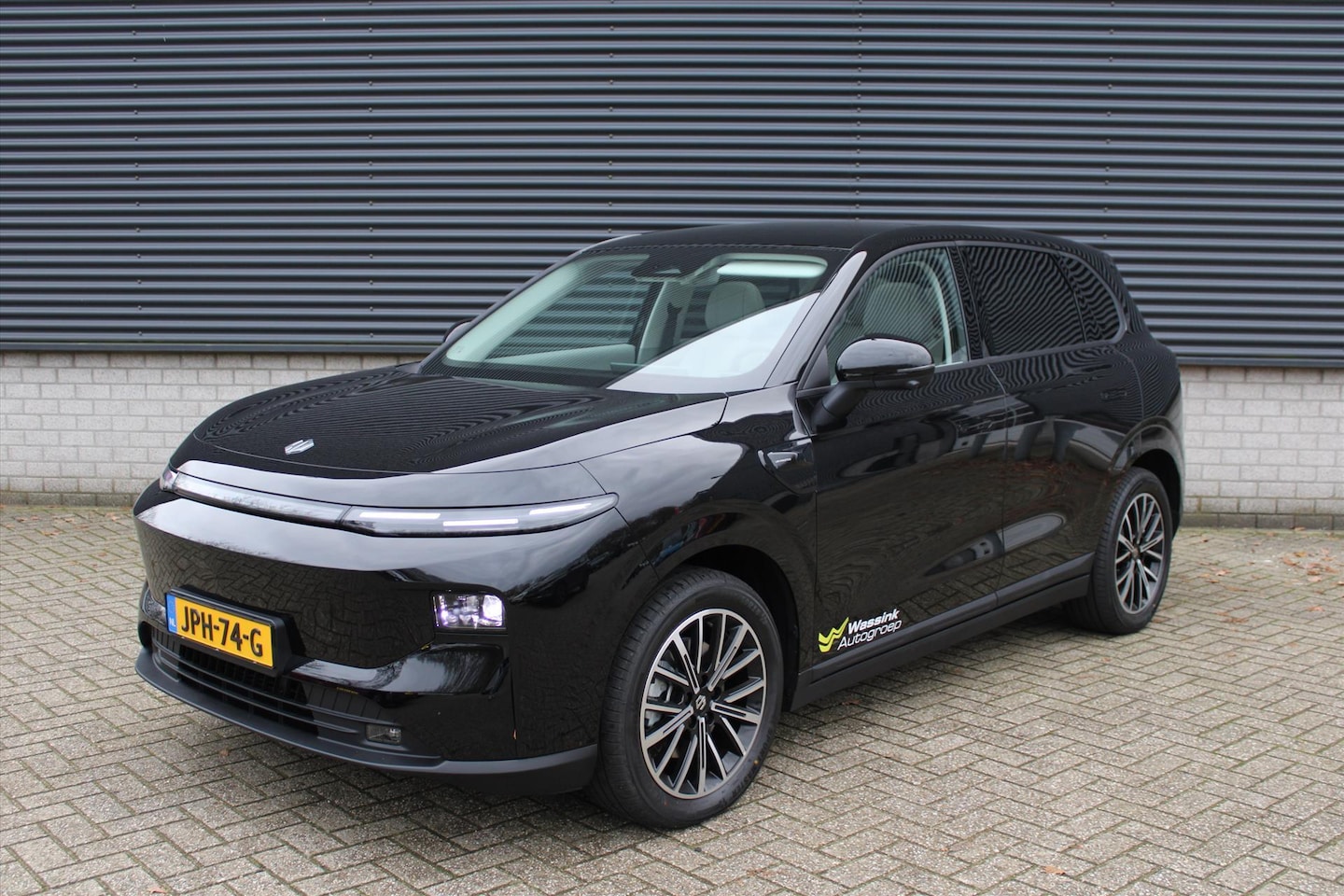 Leapmotor B10 - Design Pro Max EV 67,1 kWh 218pk I Light Grey Eco-Leather I 360 Camera I Adaptive Cruise C - AutoWereld.nl