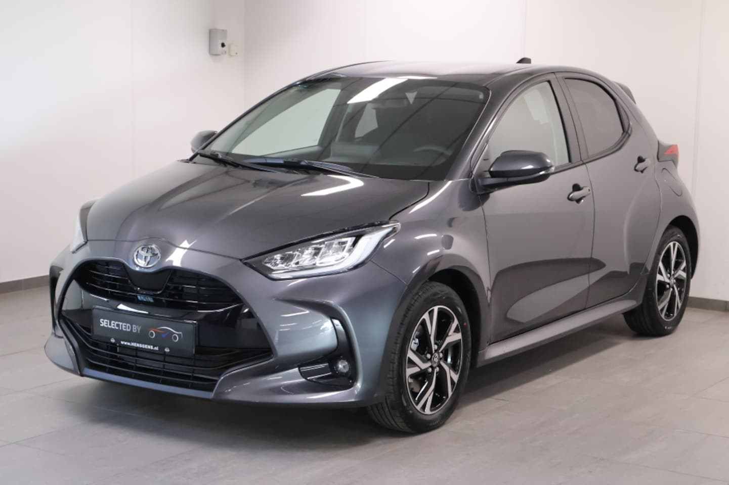 Toyota Yaris - 1.5 Hybride 115 Dynamic | €3.750 Voordeel! - AutoWereld.nl