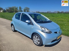 Toyota Aygo - 1.0-12V incl NW APK + NW KOPPELING 184.794km 5drs