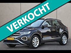 Volkswagen T-Roc - 1.5 TSI Style 150PK Automaat | ACC | Trekhaak | Achteruitrijcamera