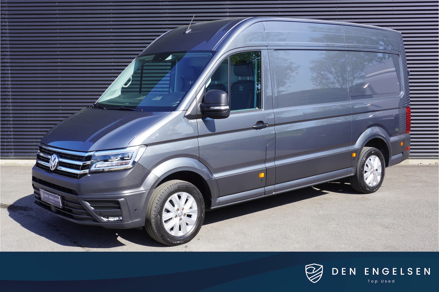 Volkswagen Crafter - 140pk Automaat L3H3/L2H2 75 Edition Leder LED Apple Carplay Camera Trekhaak Stuurverarming - AutoWereld.nl