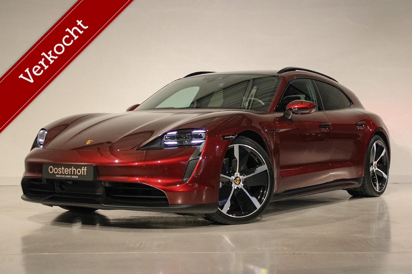 Porsche Taycan Sport Turismo - 93 kWh PANO | BOSE | SPORT CHRO - AutoWereld.nl
