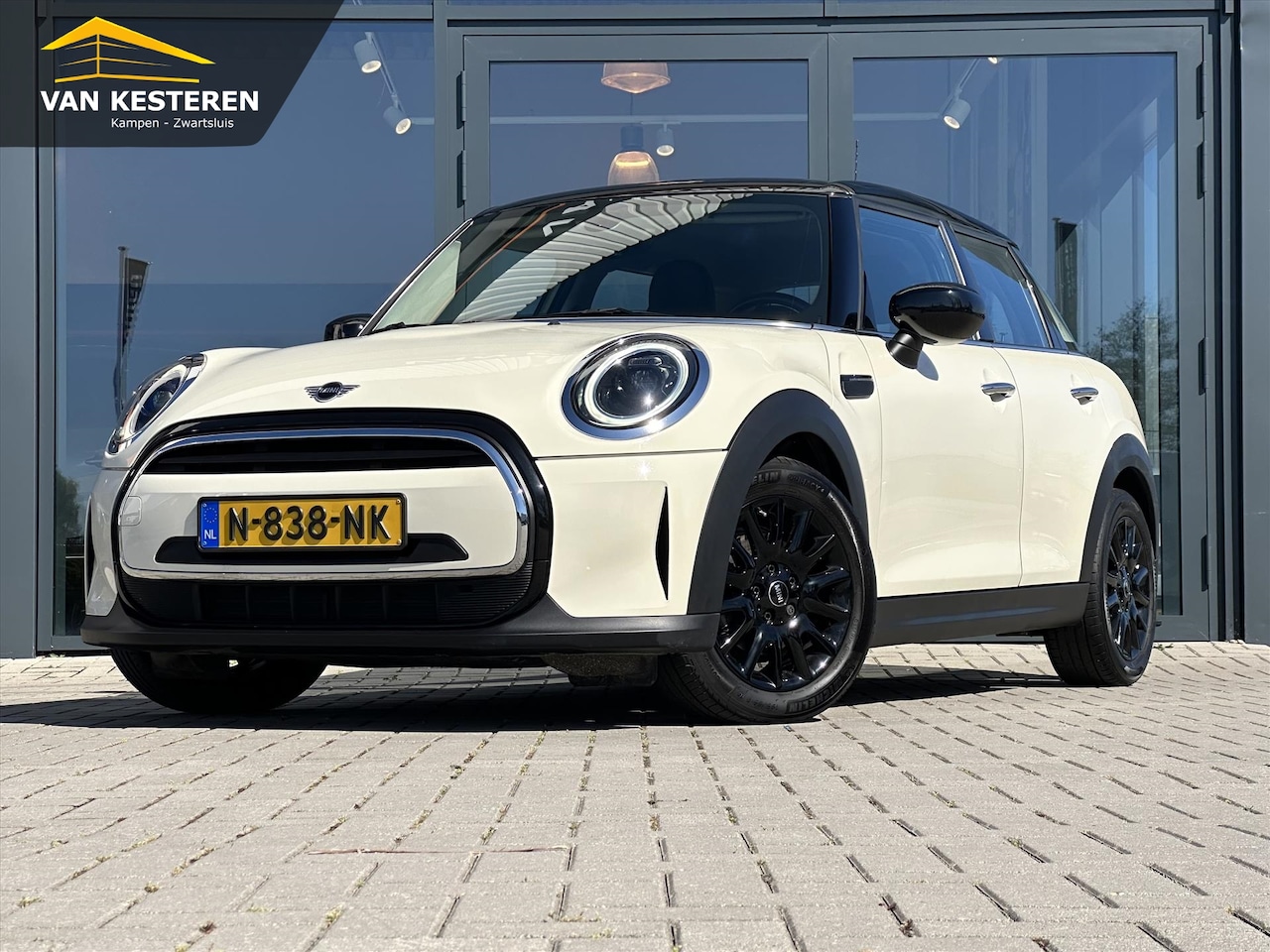MINI Cooper - Mini 5-Deurs (f55) 1.5 136pk Aut Business Edition | Facelift | NAV 8,8 Scherm | LED | PDC - AutoWereld.nl