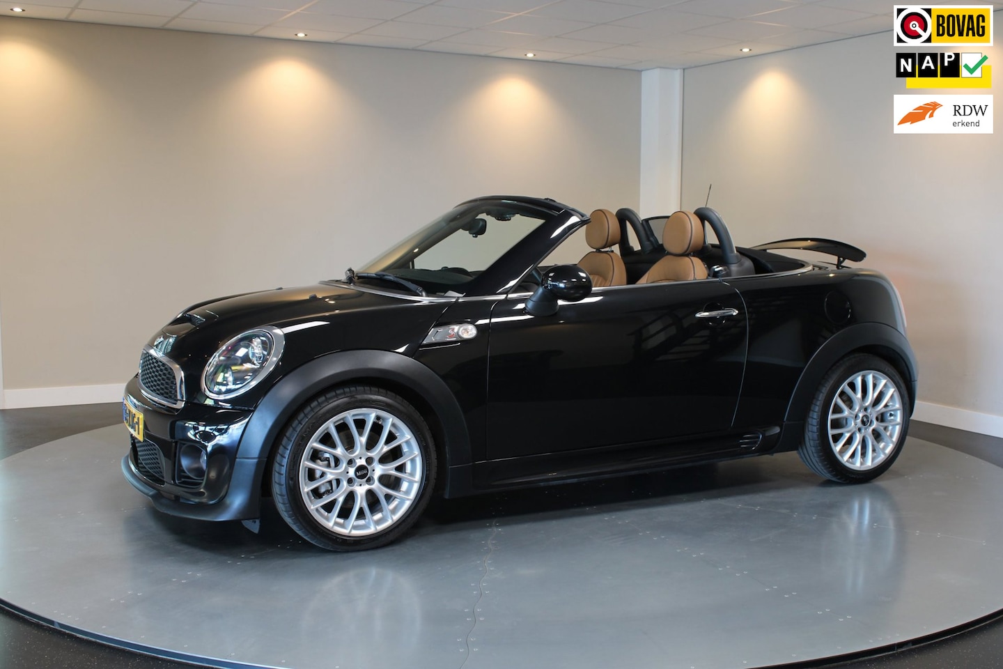 MINI Roadster - Mini 1.6 Cooper S *John Cooper Works* 184Pk! Elektr.Dak|Leer|Navi|Cruise|BT|NAP|JCW - AutoWereld.nl