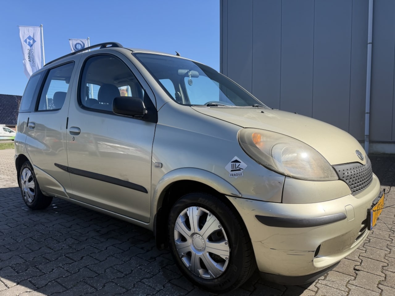 Toyota Yaris Verso - 1.3-16V VVT-i Sol 1.3-16V VVT-i Sol - AutoWereld.nl
