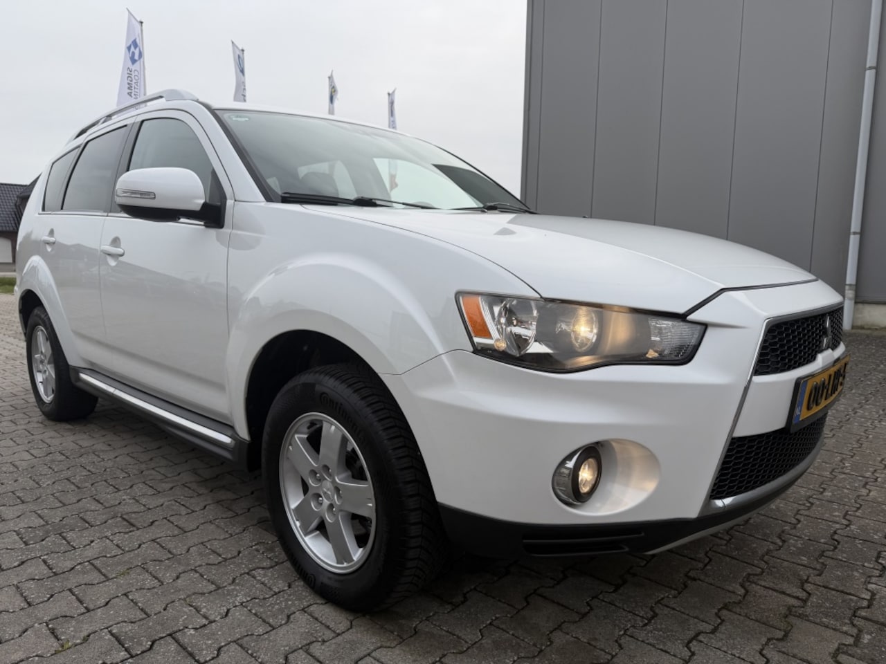 Mitsubishi Outlander - 2.0 Intro Edition Airco - AutoWereld.nl