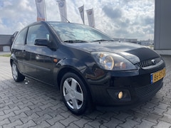 Ford Fiesta - 1.6 16V AIRCO APK: Nieuw bij aflevering